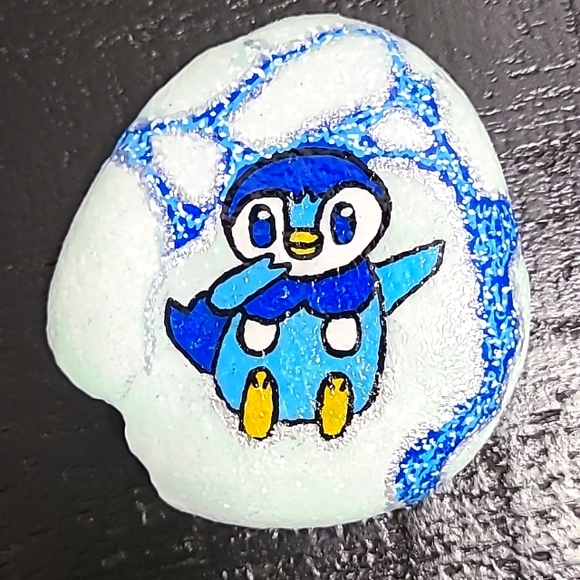 Piplup painted rock - Picture 1 of 3